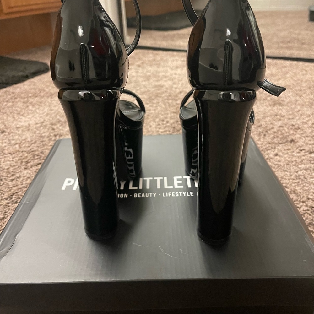 Platform heels - Picture 3 of 4